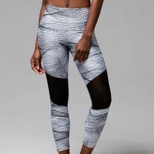 Onzie Flow Moto Midi Fitness Legging
